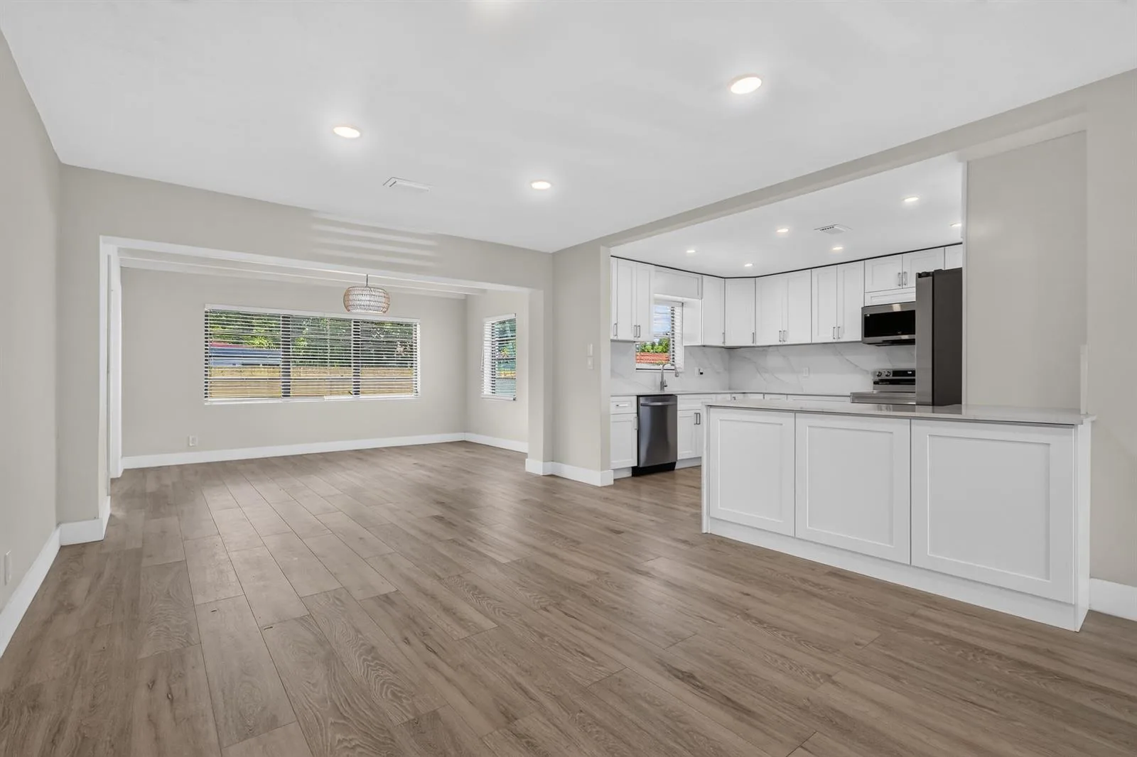 614 N 32ND Court, Hollywood, FL 33021 photo 6