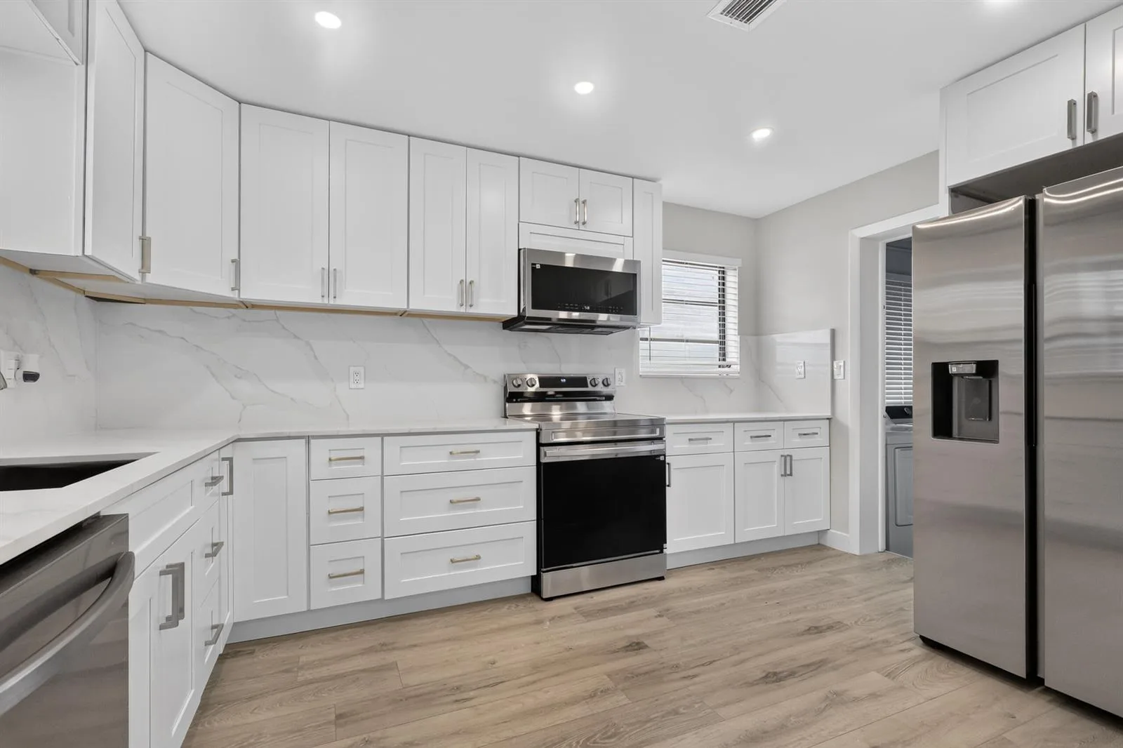 614 N 32ND Court, Hollywood, FL 33021 photo 7