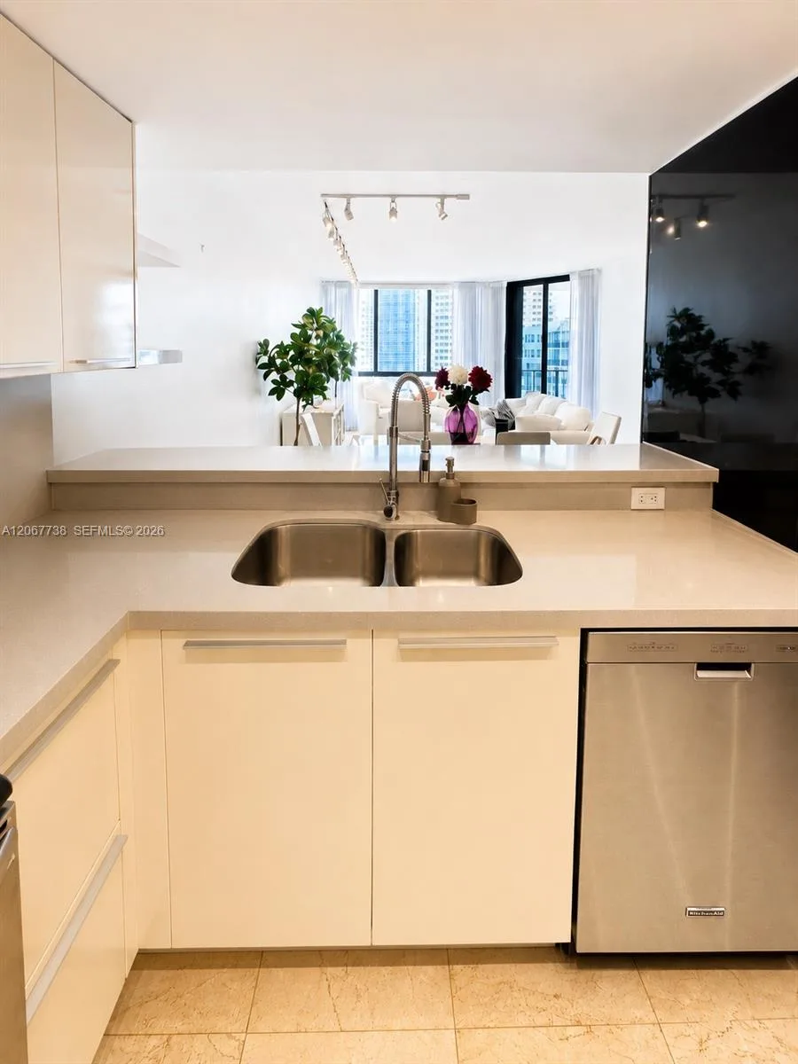520 Brickell Key Dr # A1710, Miami, FL 33131 photo 7