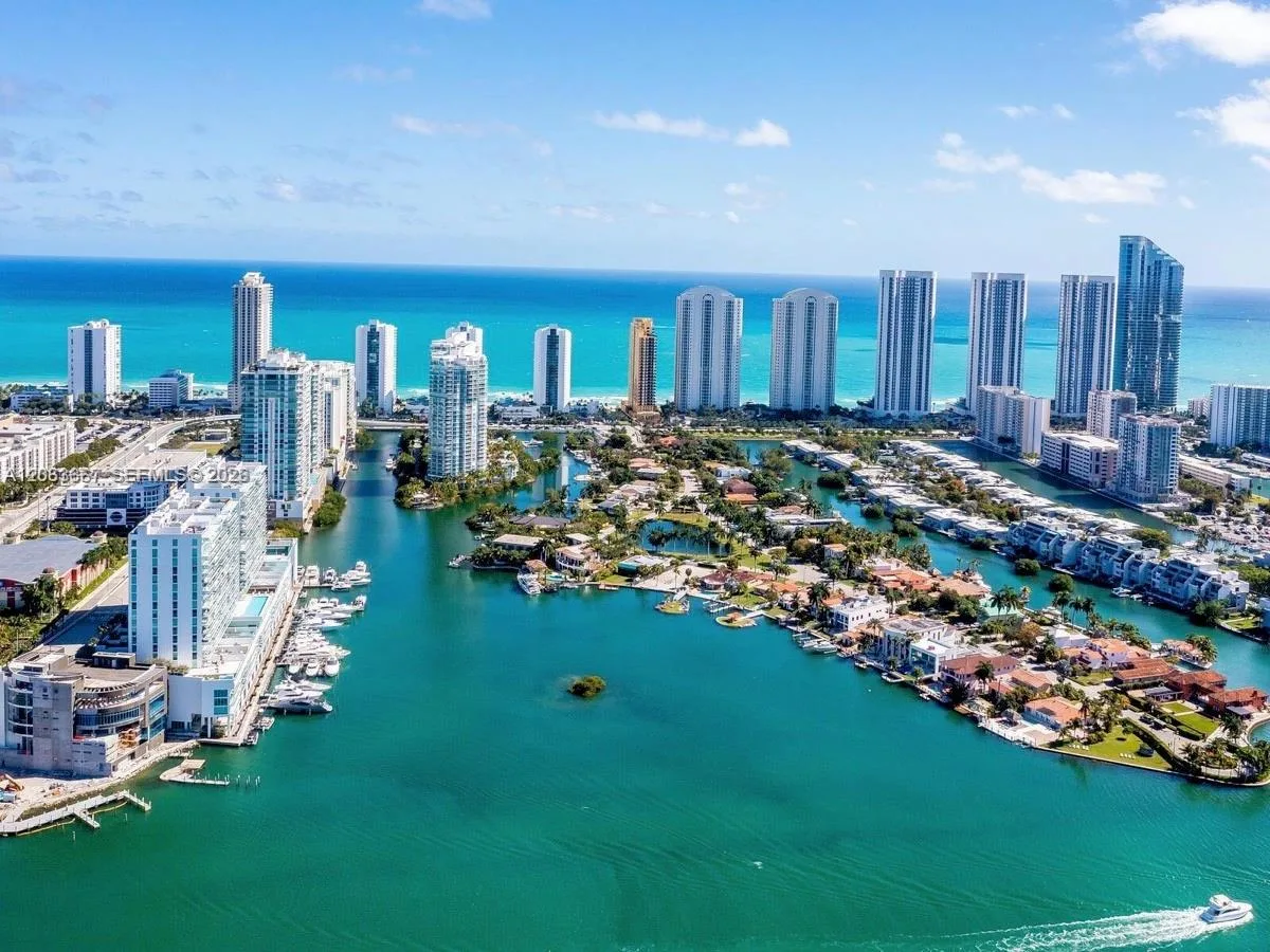 400 Sunny Isles Blvd # 1401, Sunny Isles Beach, FL 33160 photo 2