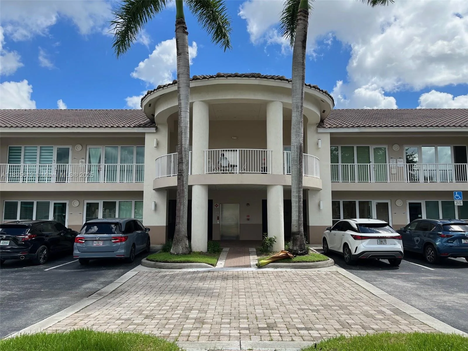 5220 S University Dr # 106C, Davie, FL 33328