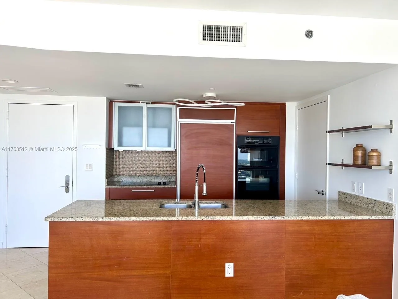 1830 S Ocean Dr # 3707, Hallandale Beach, FL 33009 photo 3