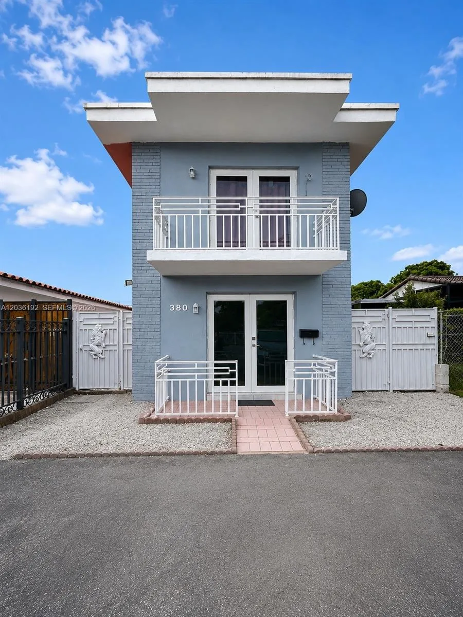 380 W 45th St, Hialeah, FL 33012