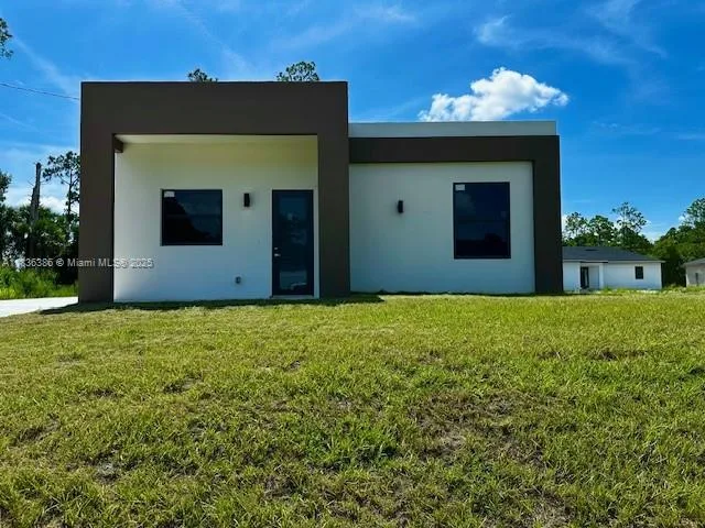 323 MANGONIA AVE, Lehigh Acres, FL 33974