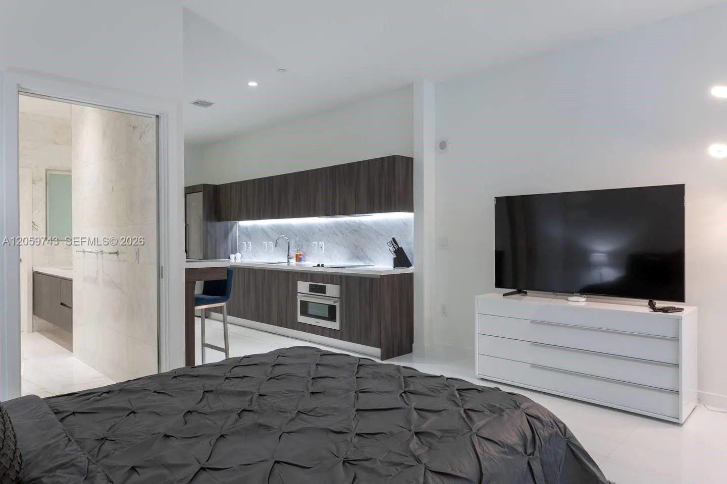 851 NE 1st Ave # 503, Miami, FL 33132 photo 13