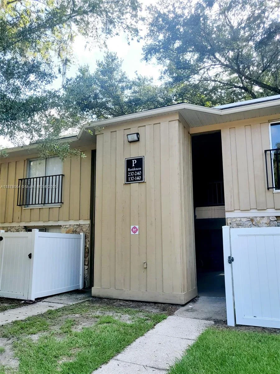 507 NW 39TH RD # 240, Gainesville, FL 32607