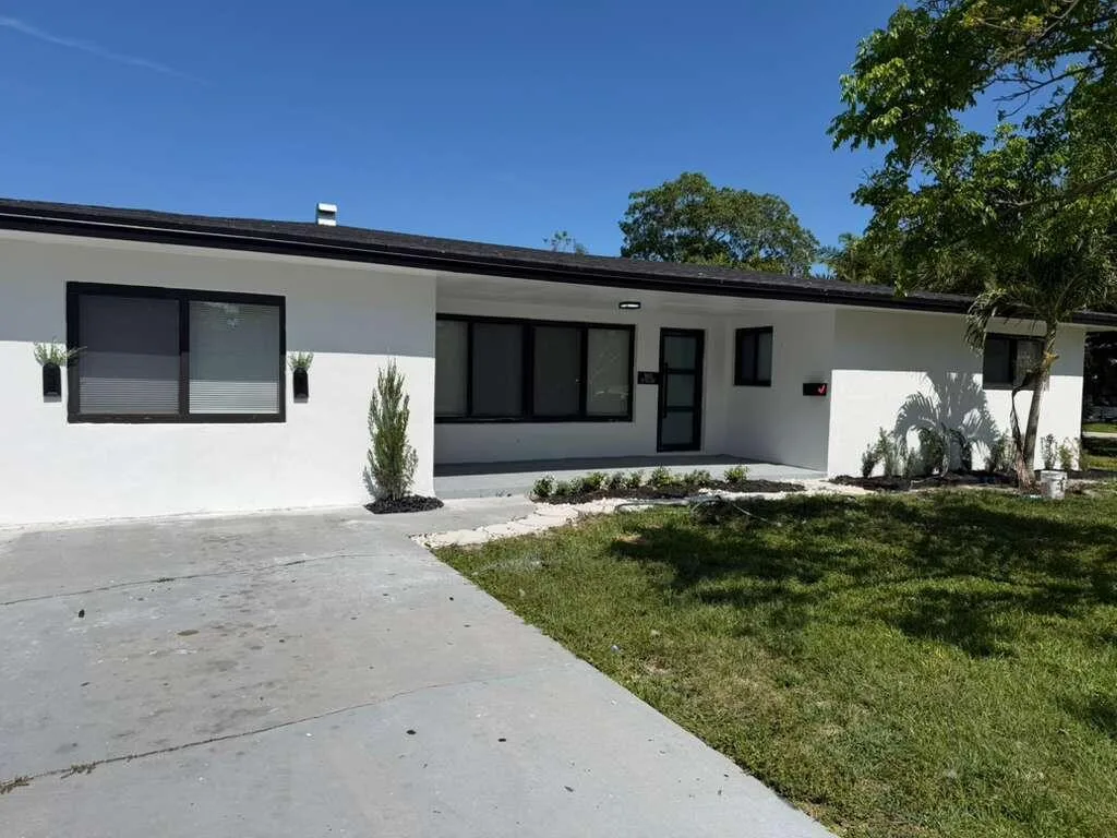 160 SE 15th Avenue # Unit B, Pompano Beach, FL 33060