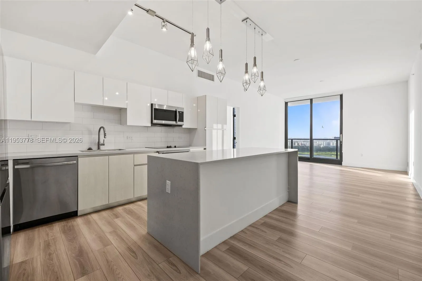 101 Diplomat Pkwy # 2503, Hallandale Beach, FL 33009