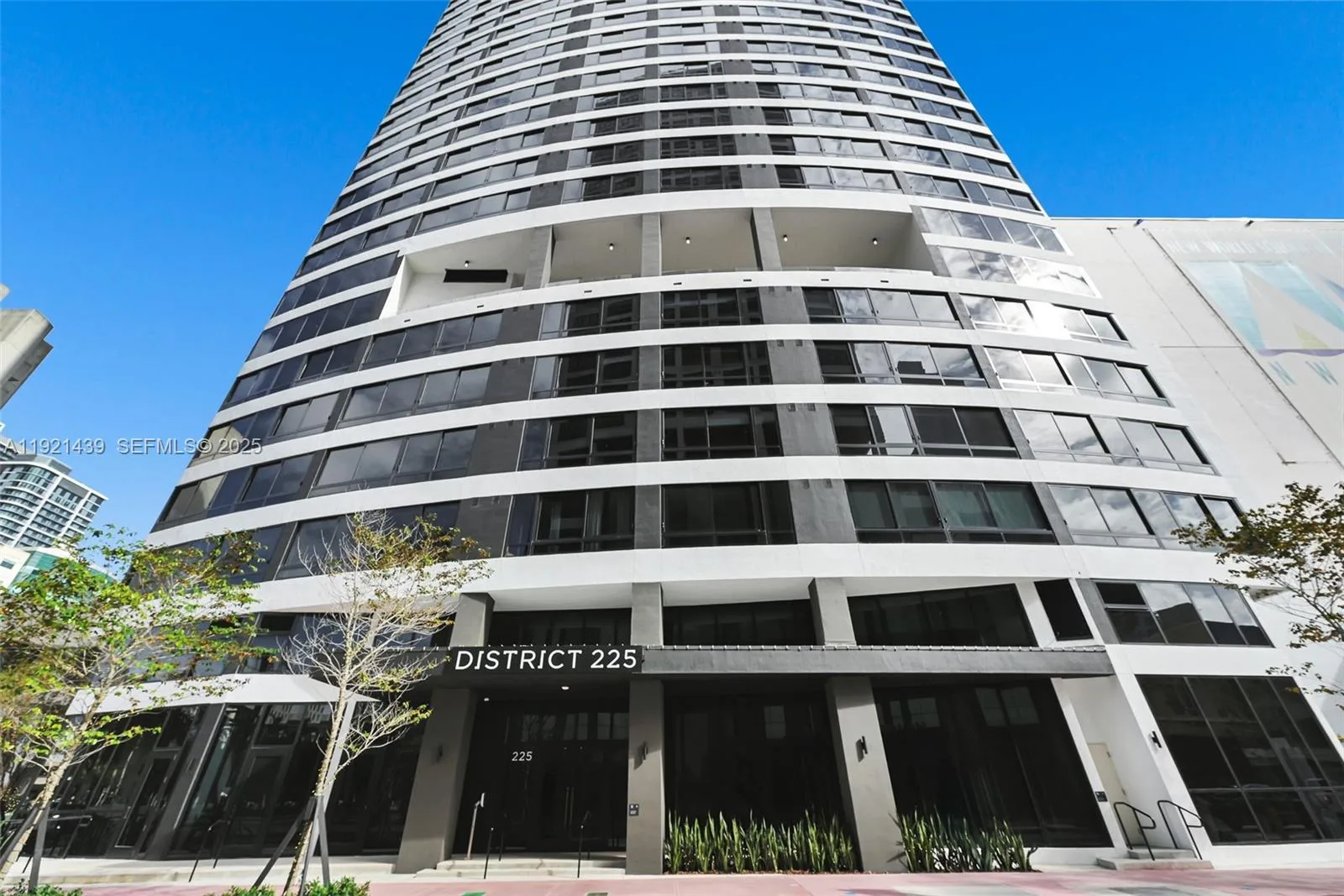 225 N Miami Avenue # 901, Miami, FL 33128