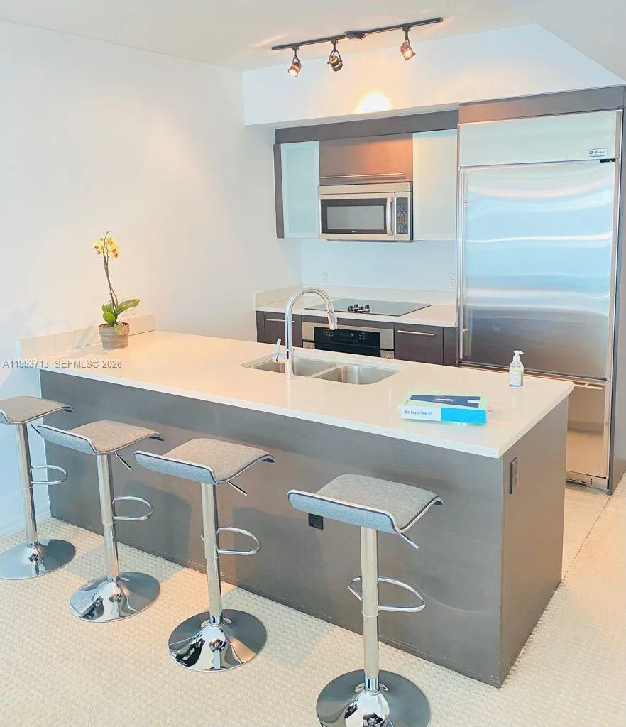 500 Brickell Ave # 2708, Miami, FL 33131 photo 13