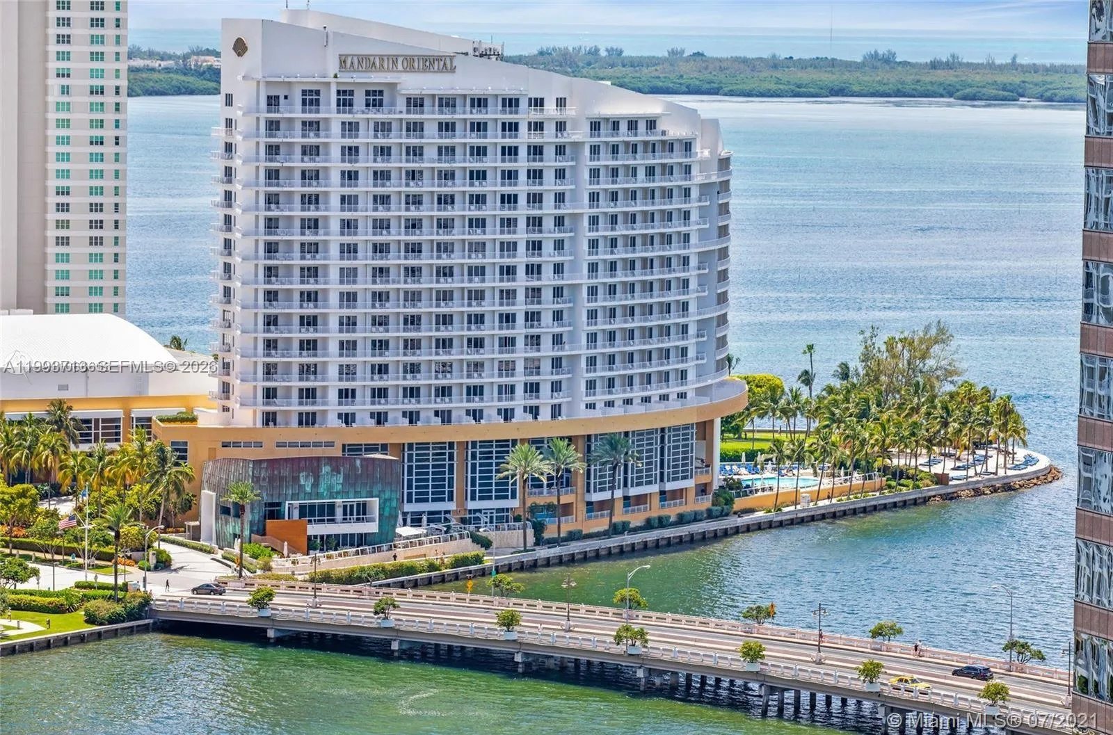 500 Brickell Ave # 2708, Miami, FL 33131 photo 2