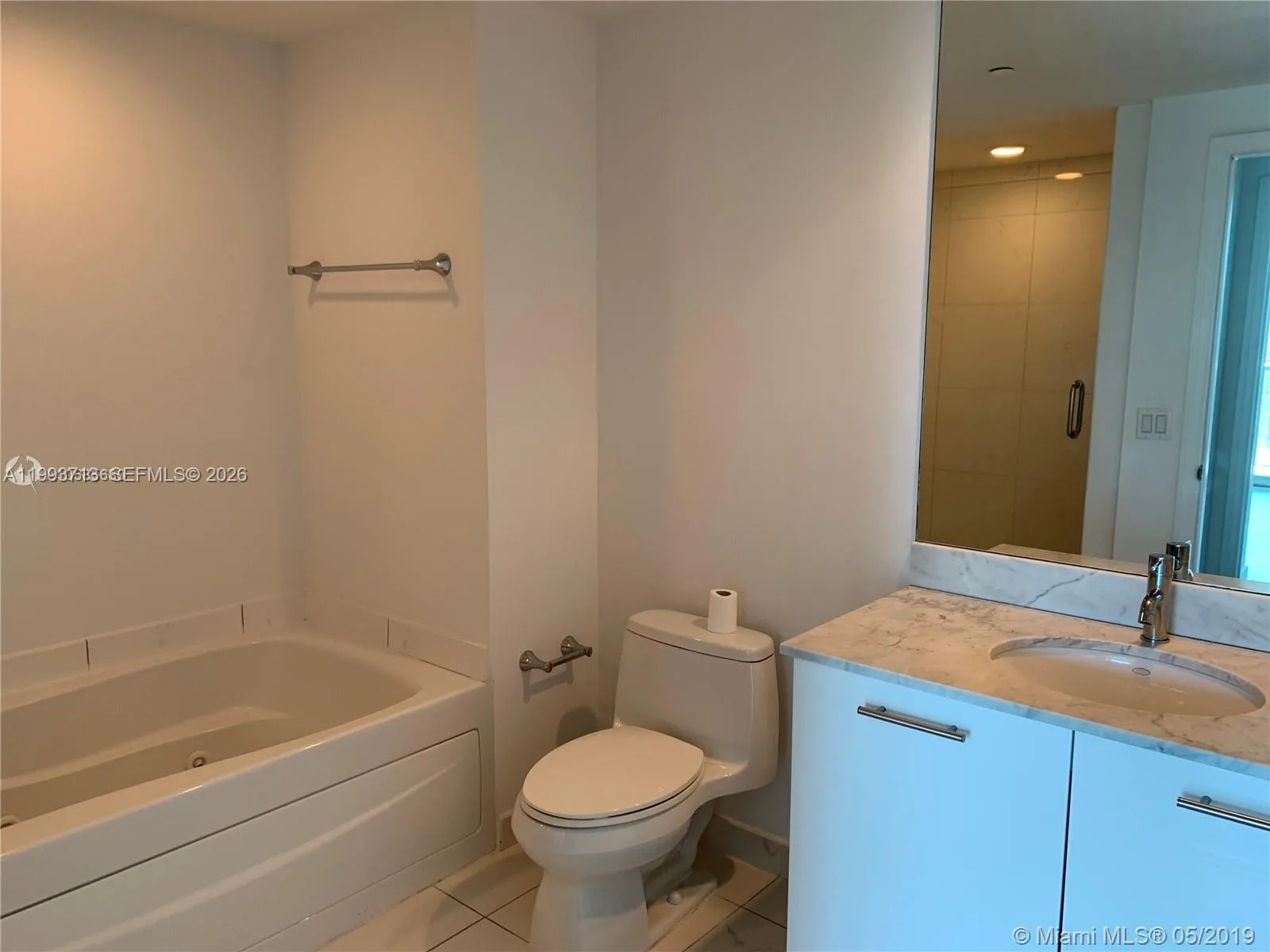 500 Brickell Ave # 2708, Miami, FL 33131 photo 6