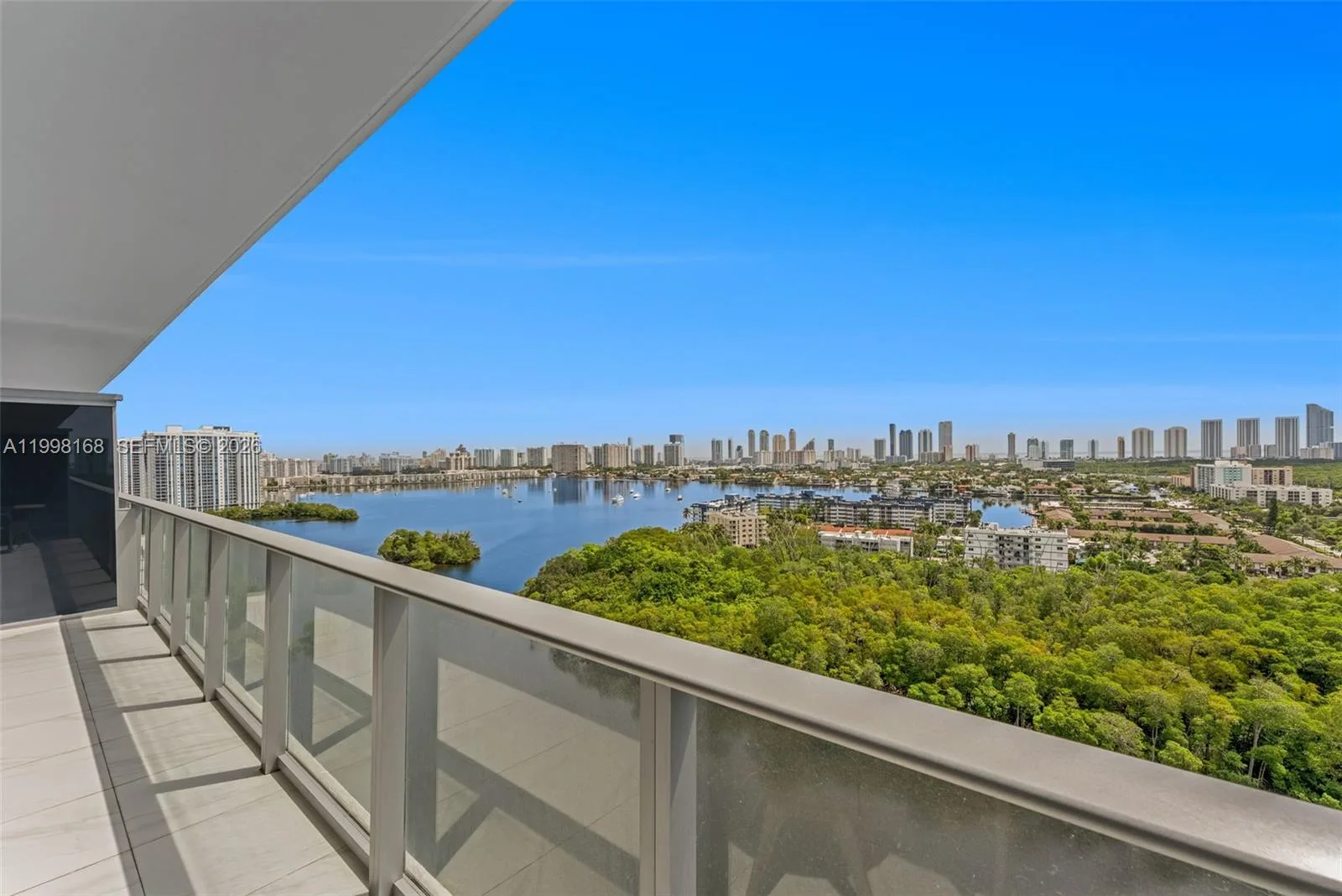 16385 Biscayne Blvd # 1819, North Miami Beach, FL 33160