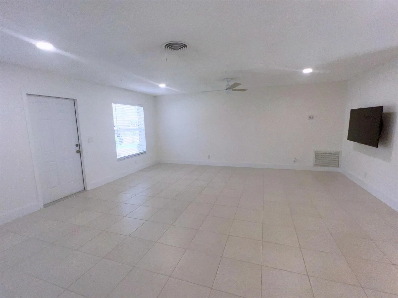 1260 Manor Drive, Riviera Beach, FL 33404 photo 13