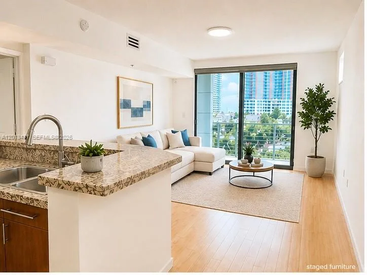 110 Washington Ave # 1710, Miami Beach, FL 33139