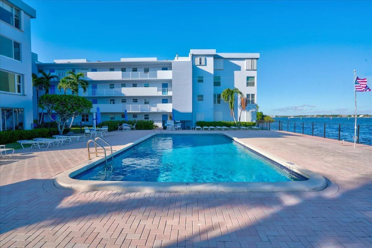 1810 New Palm Way # 417, Boynton Beach, FL 33435