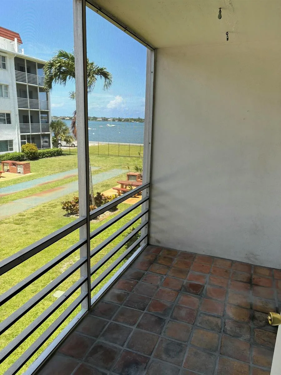 4500 N Flagler Drive # C9, West Palm Beach, FL 33407