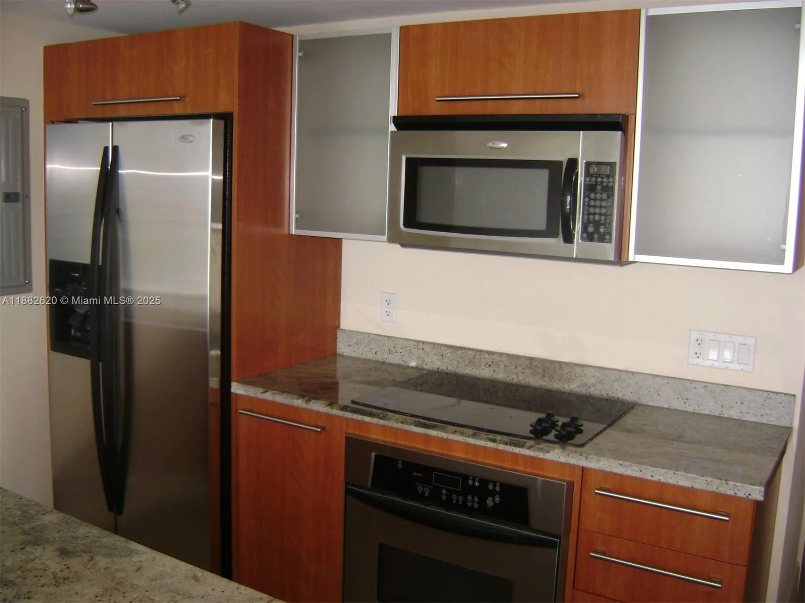185 SW 7th St # 3302, Miami, FL 33130 photo 4
