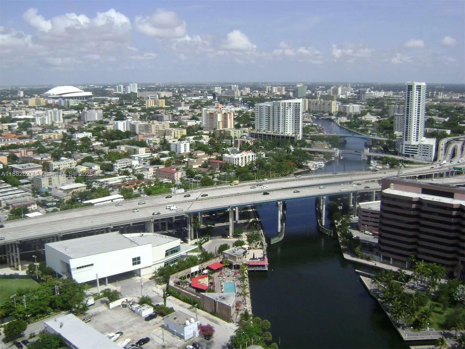 185 SW 7th St # 3302, Miami, FL 33130 photo 6