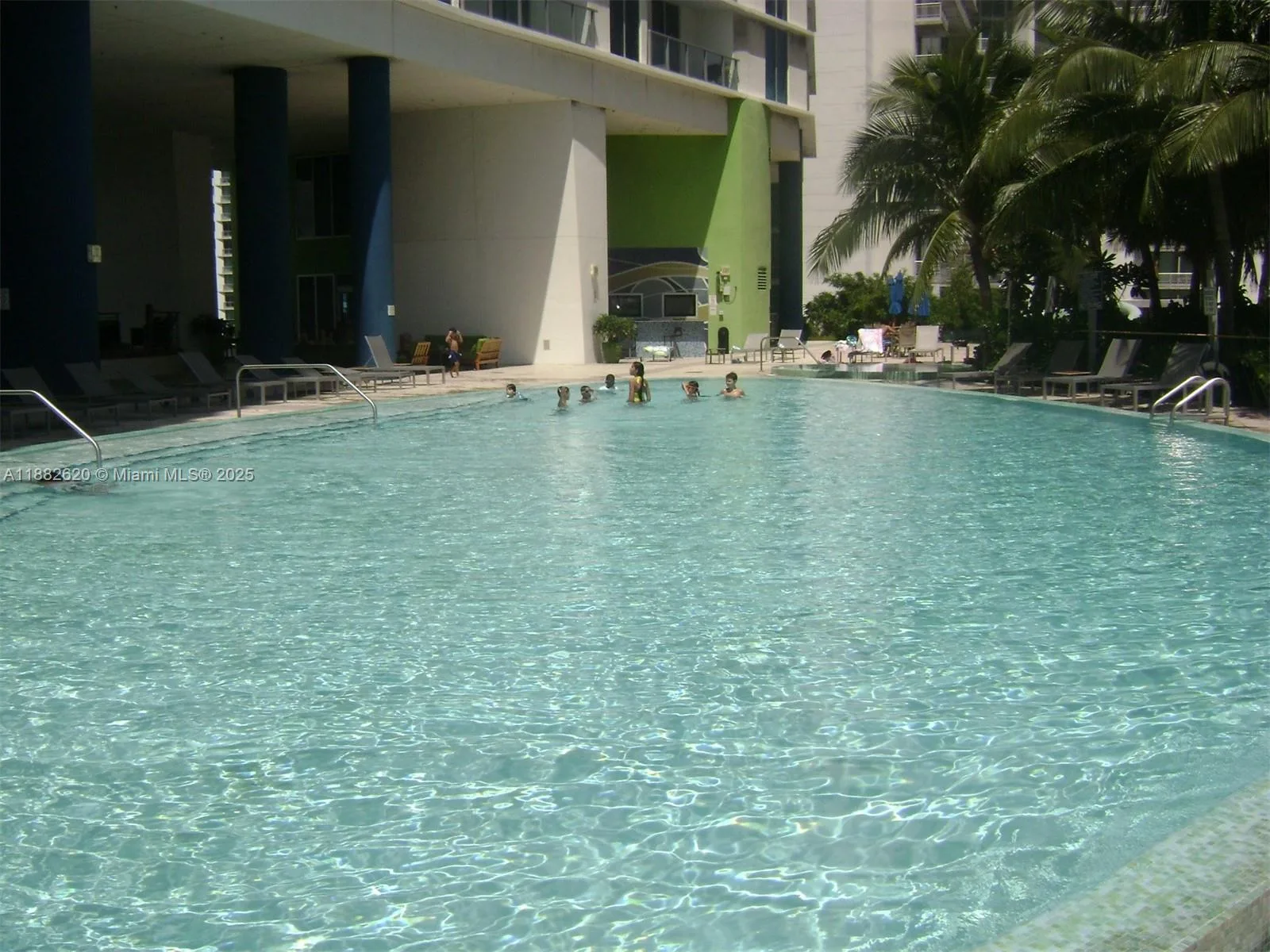 185 SW 7th St # 3302, Miami, FL 33130 photo 9