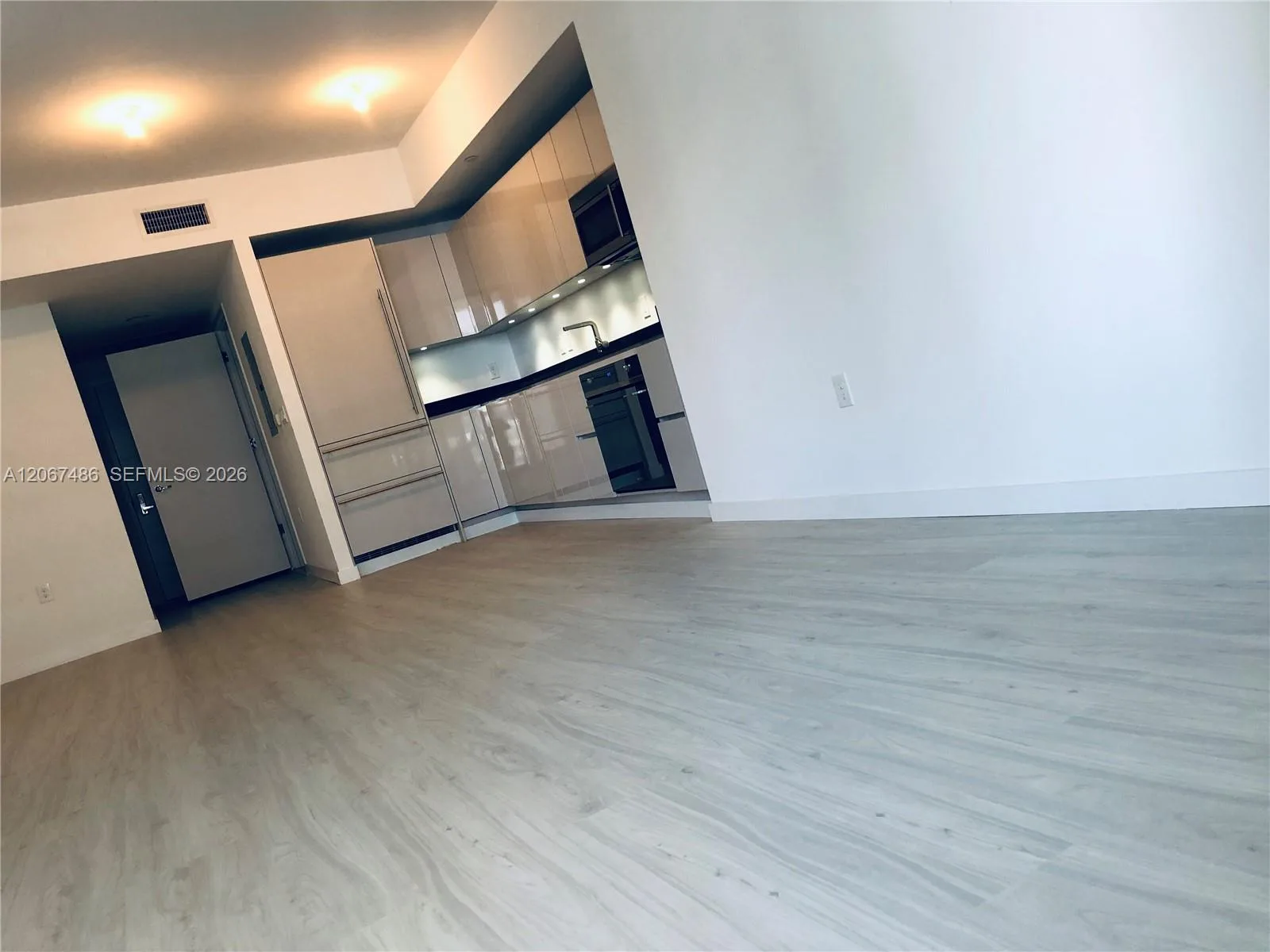 1010 Brickell Ave # 3608, Miami, FL 33131 photo 7