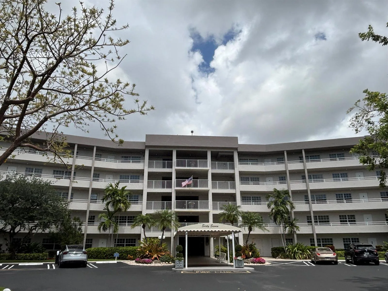 555 Oaks Lane # 309, Pompano Beach, FL 33069