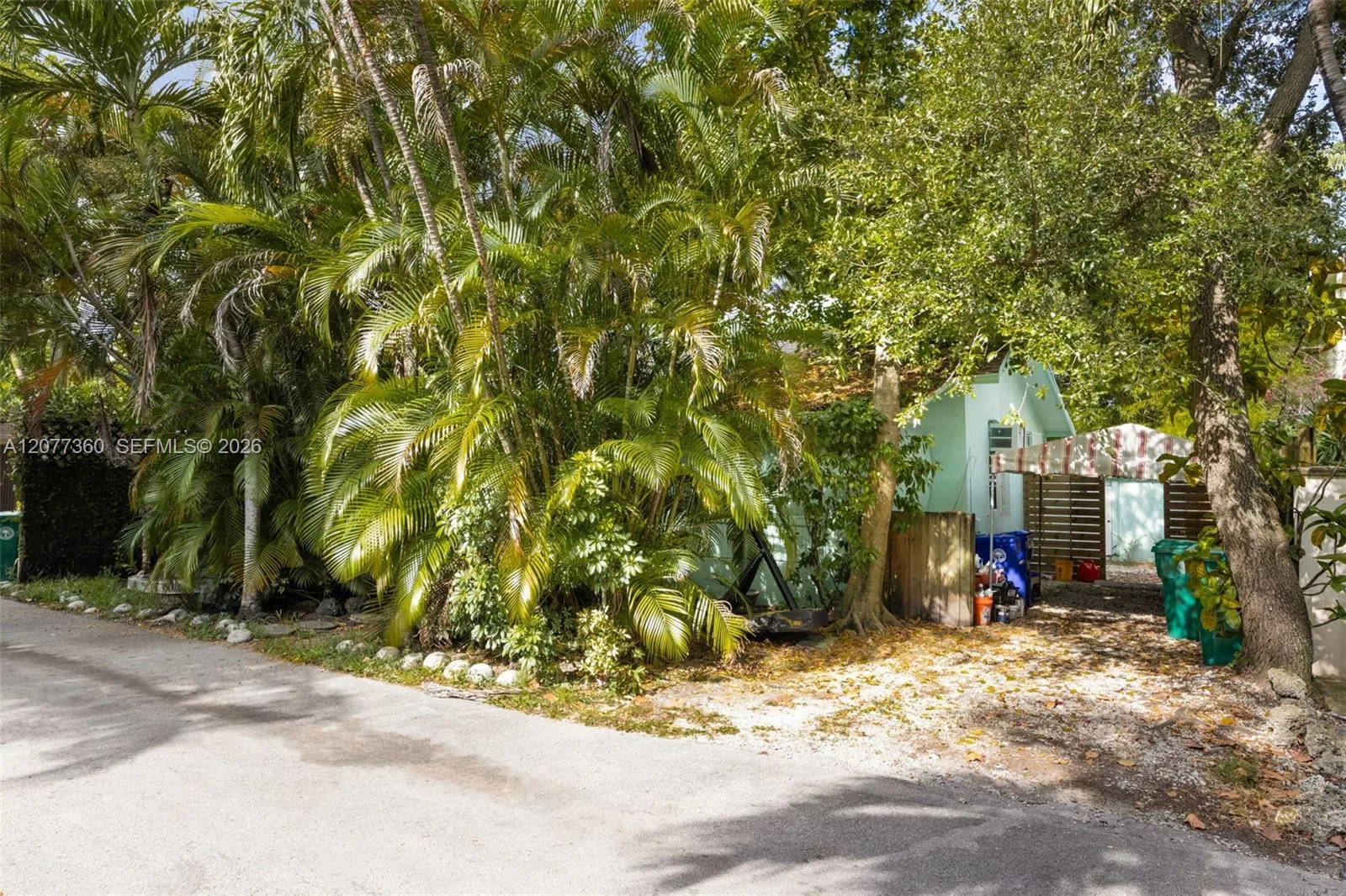 2952 Louise St, Coconut Grove, FL 33133 photo 6