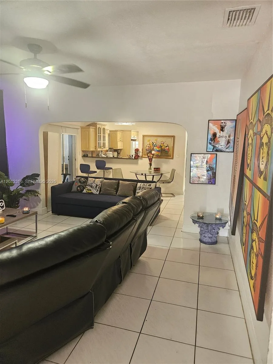 2231 NW 4th Ter, Miami, FL 33125 photo 4