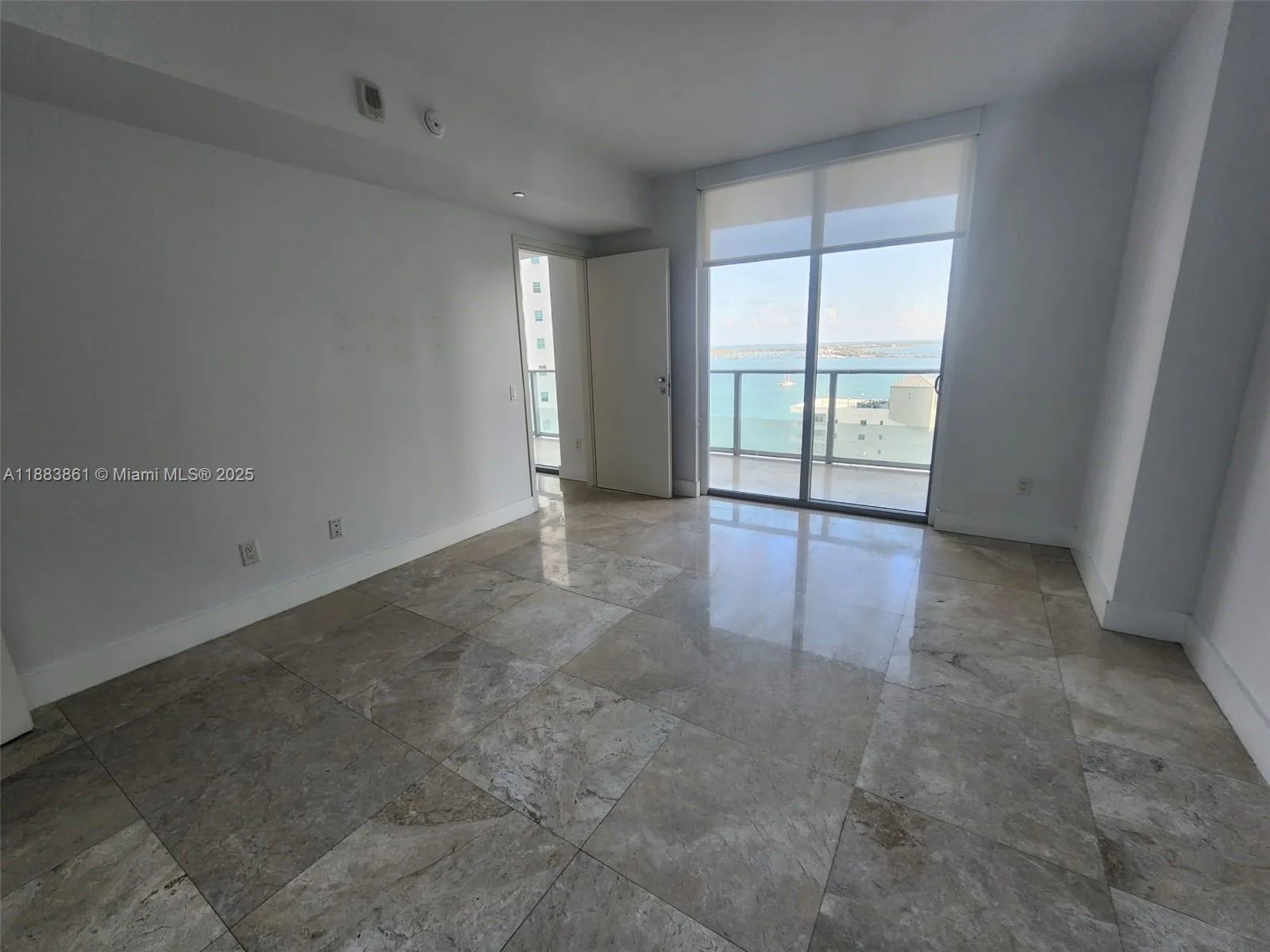 1300 Brickell Bay Dr # 2007, Miami, FL 33131 photo 2