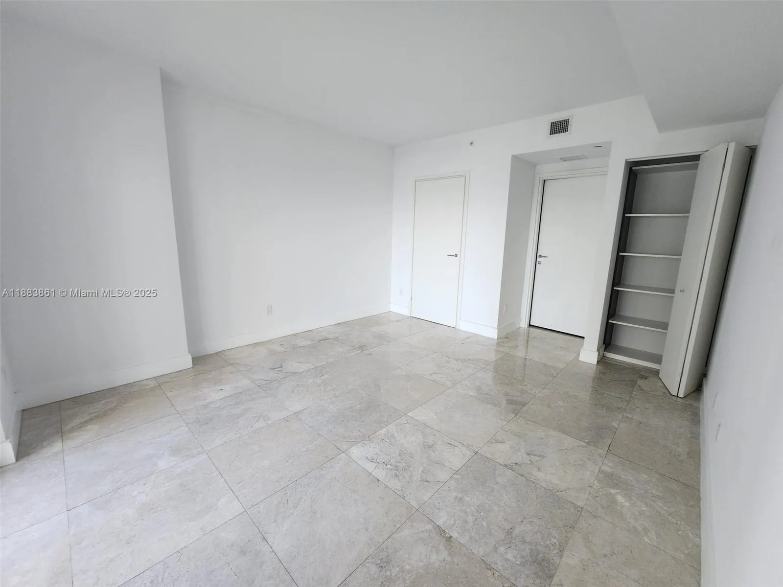 1300 Brickell Bay Dr # 2007, Miami, FL 33131 photo 3