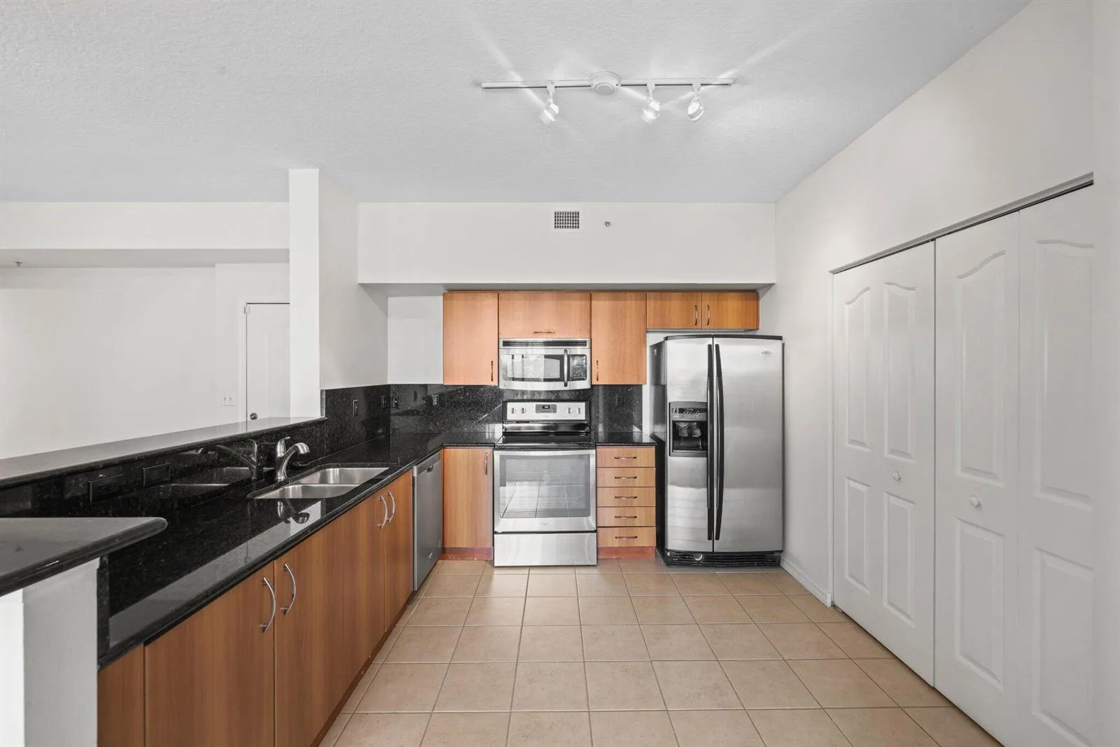 255 NE 3rd Avenue # Unit 2-407, Delray Beach, FL 33444 photo 12