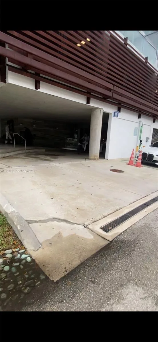 1215 W Ave Parking, Miami Beach, FL 33139 photo 2