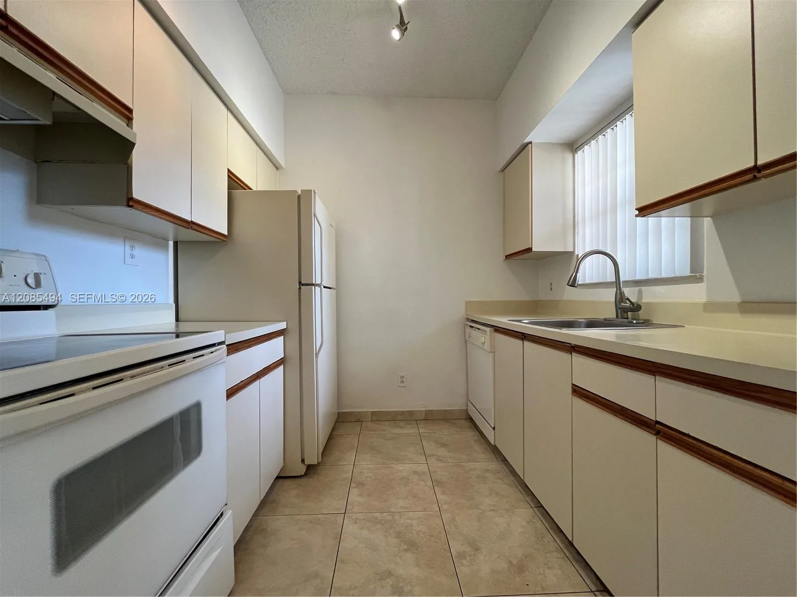 661 Cypress Lake Blvd # A20, Deerfield Beach, FL 33064