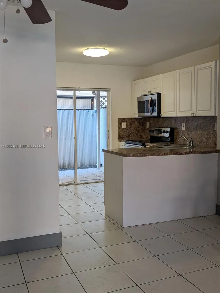 2485 W 76th St # 109, Hialeah, FL 33016 photo 10