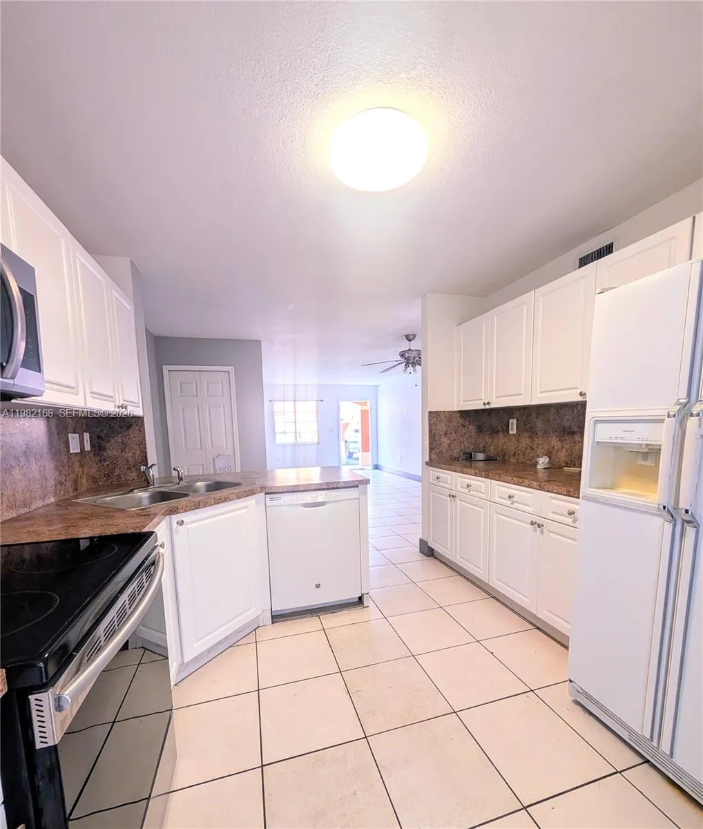 2485 W 76th St # 109, Hialeah, FL 33016 photo 6