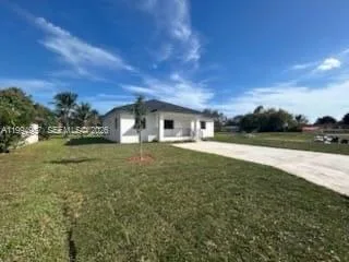 1468 NW 100th St, Miami, FL 33147 photo 6