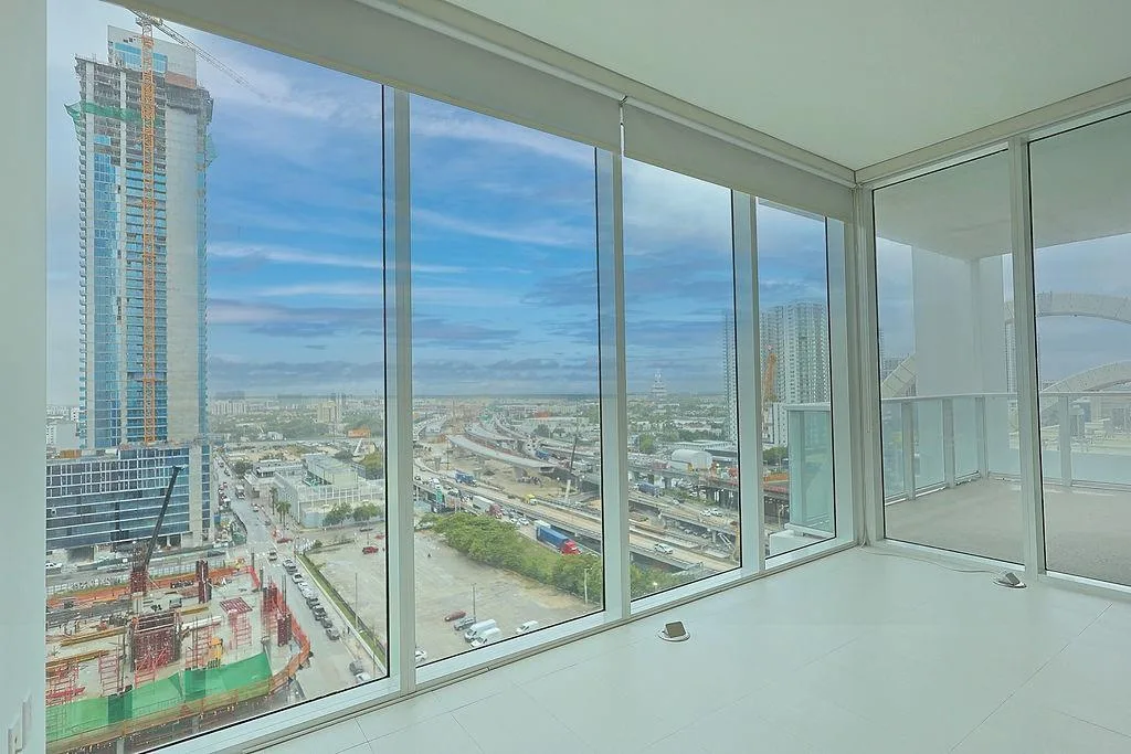 1040 Biscayne Boulevard # 1406, Miami, FL 33132