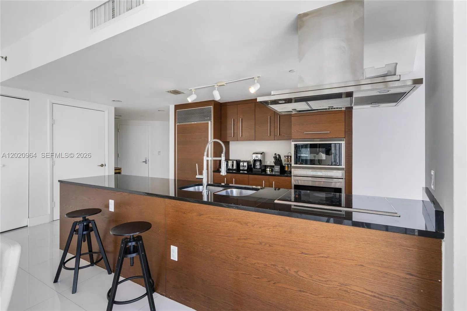 495 Brickell Ave # 4510, Miami, FL 33131 photo 8