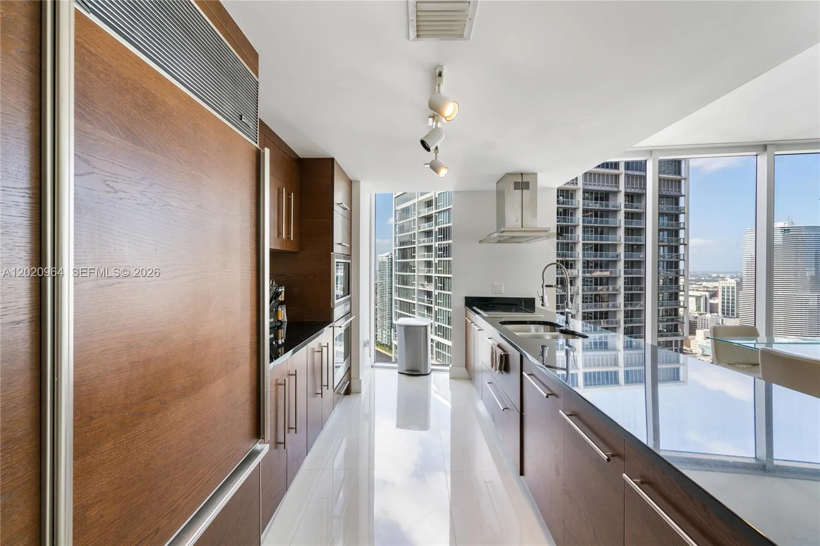 495 Brickell Ave # 4510, Miami, FL 33131 photo 9