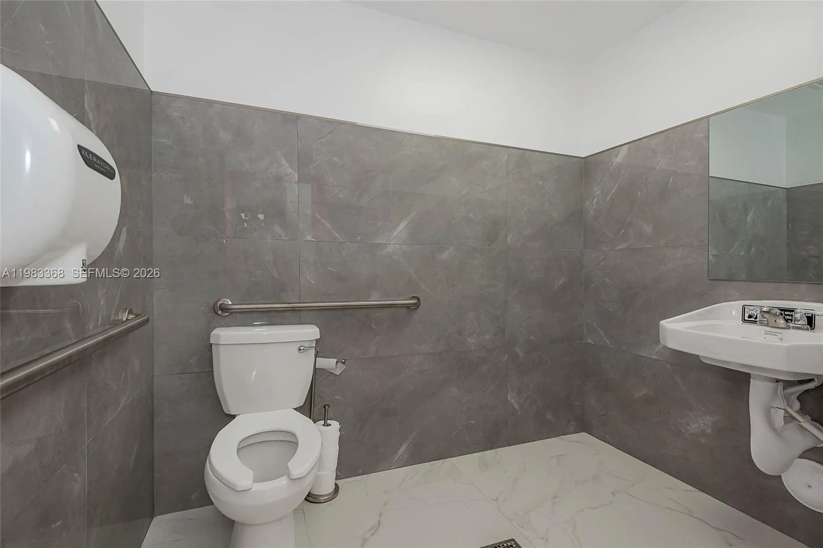 1992 E 4th Ave, Hialeah, FL 33010 photo 8