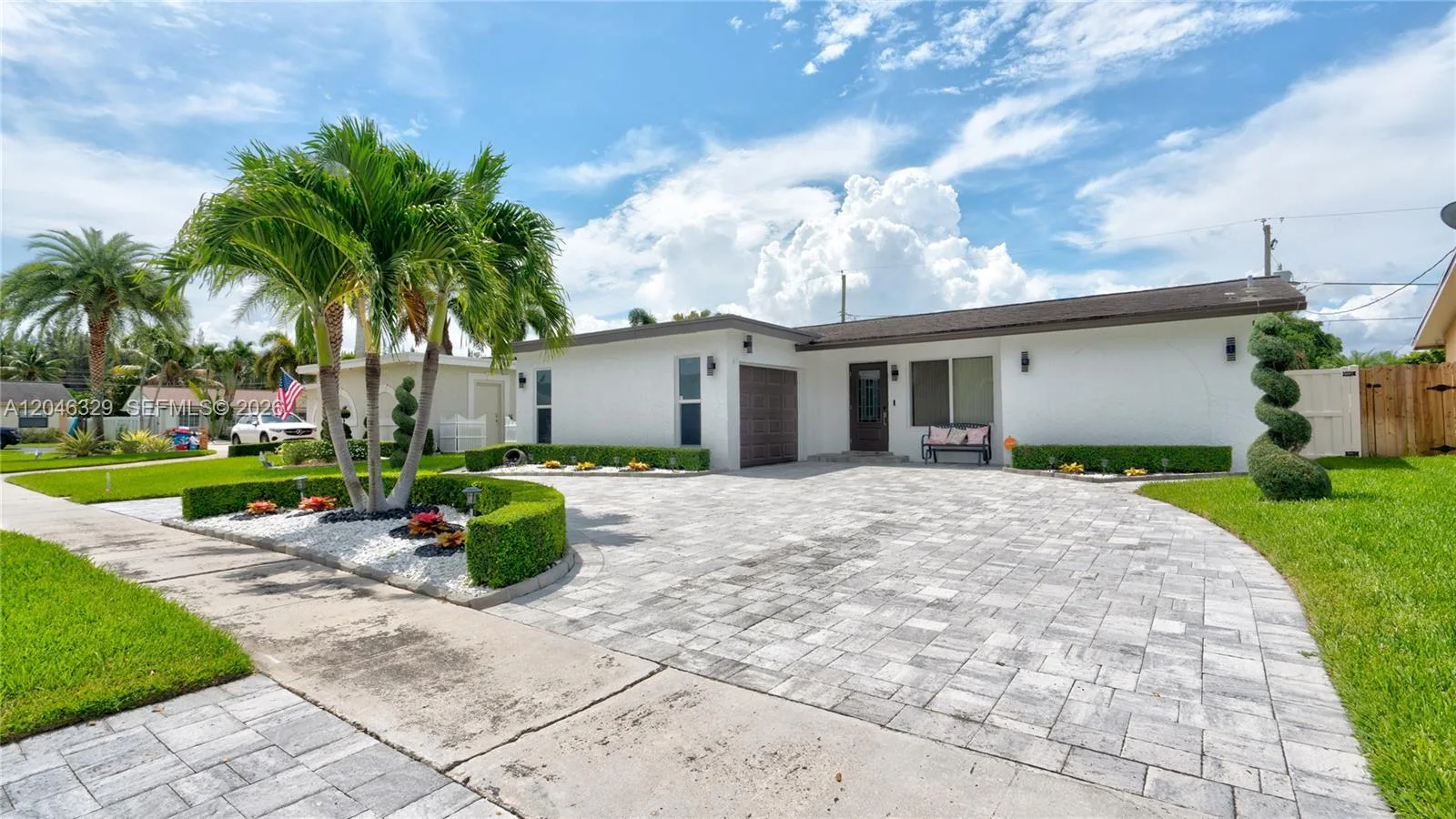 11370 NW 46th Pl, Sunrise, FL 33323 photo 2