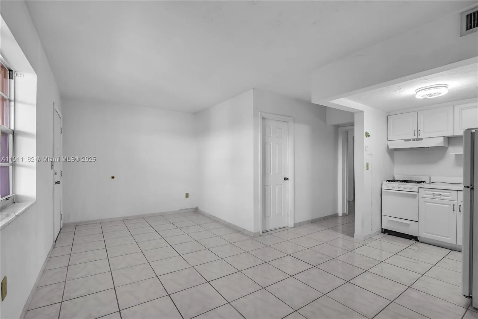 1330 W 54th St # 302C, Hialeah, FL 33012 photo 5