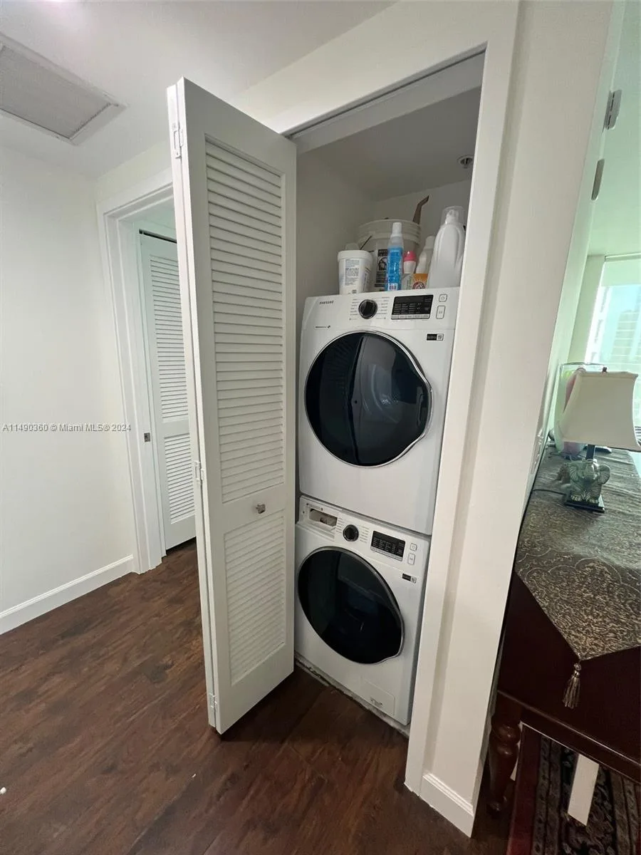 218 SE 14th Street # 1806, Miami, FL 33131 photo 9