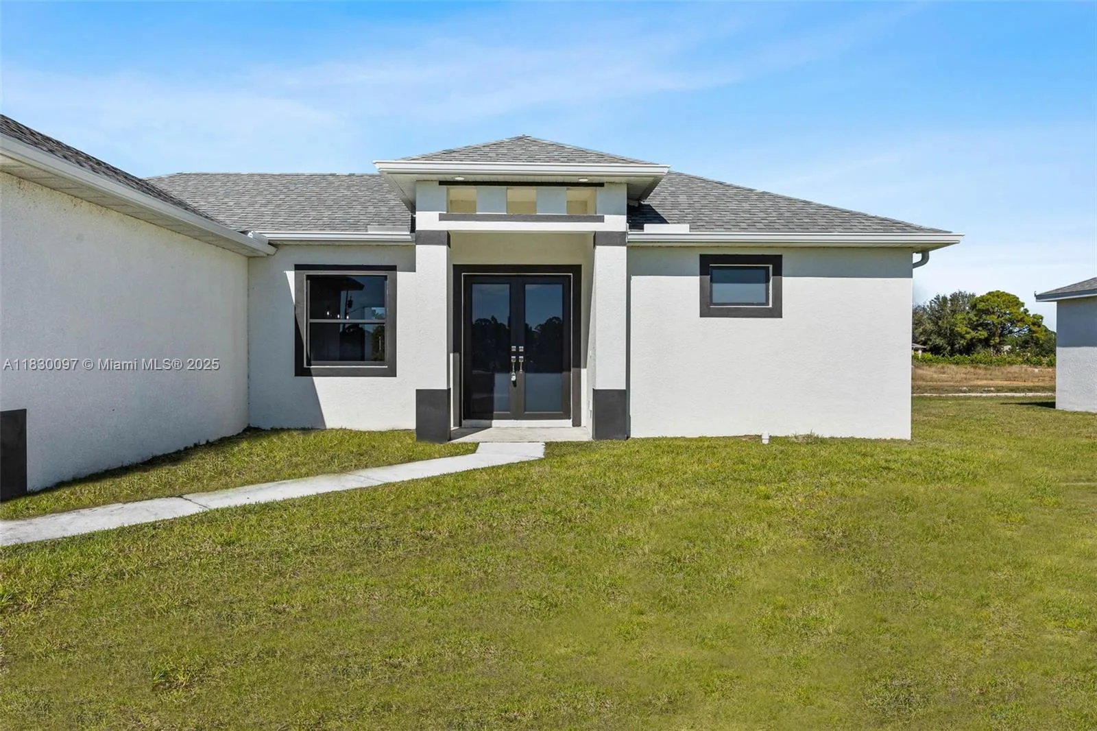 933 GLEASON ST, Lehigh Acres, FL 33974 photo 3