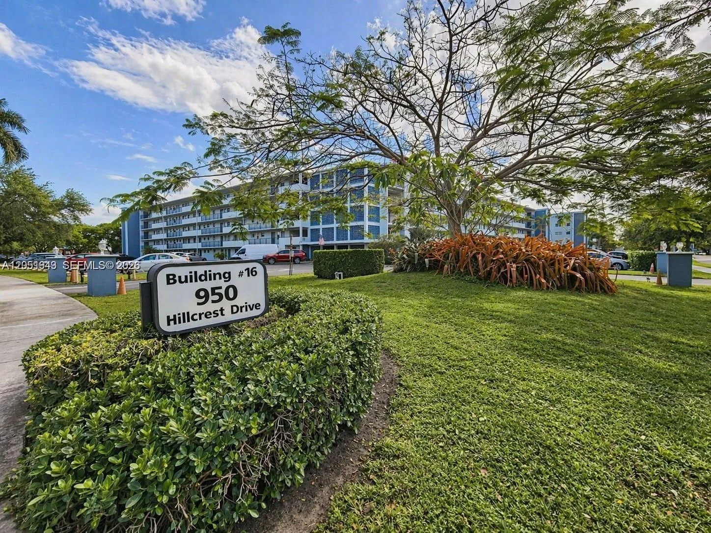 950 Hillcrest Dr # 102, Hollywood, FL 33021