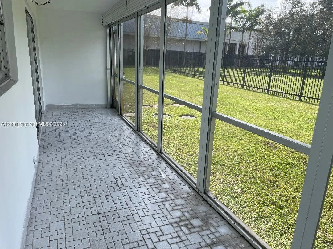 950 Hillcrest Dr # 102, Hollywood, FL 33021 photo 10