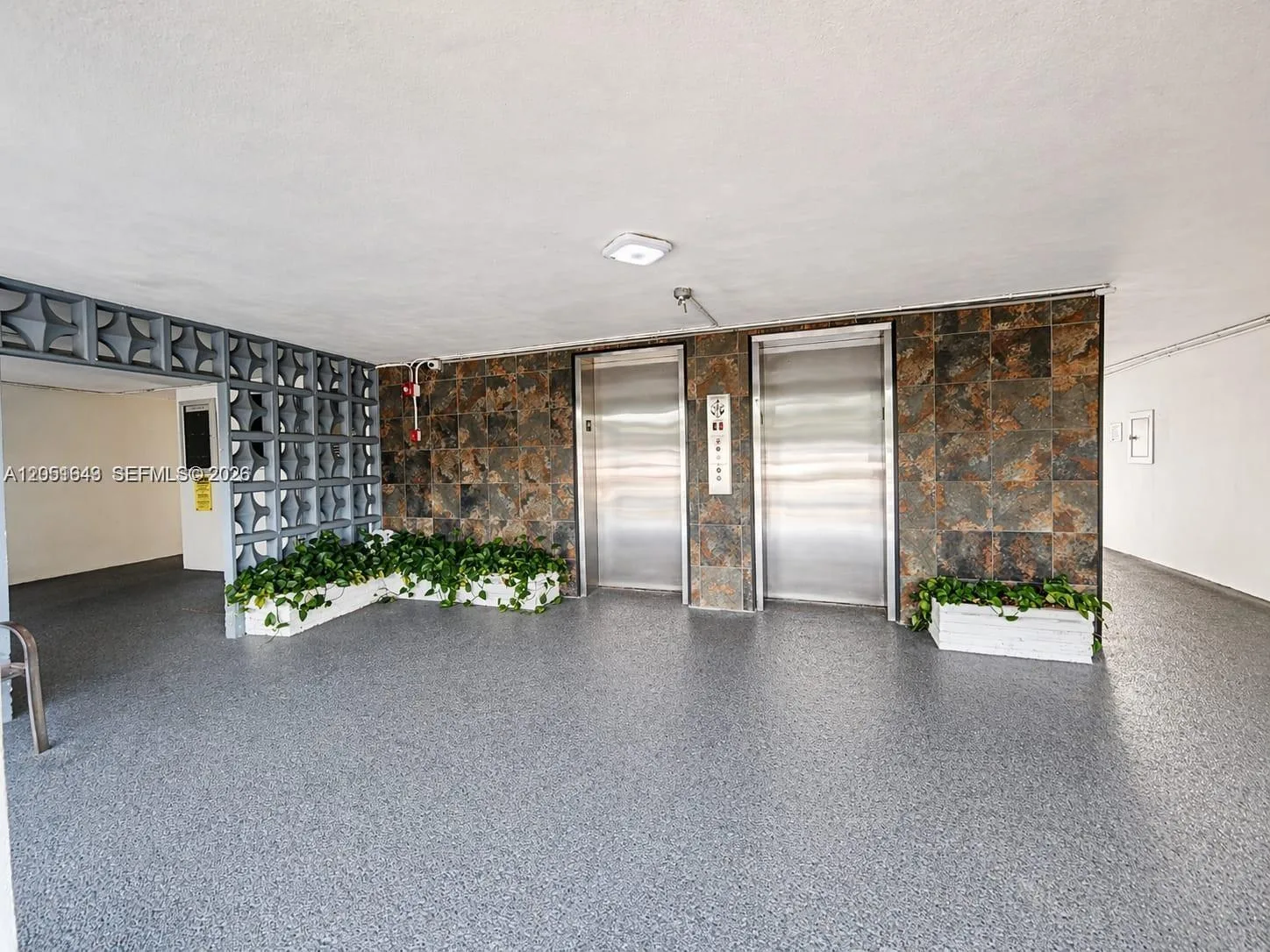 950 Hillcrest Dr # 102, Hollywood, FL 33021 photo 12