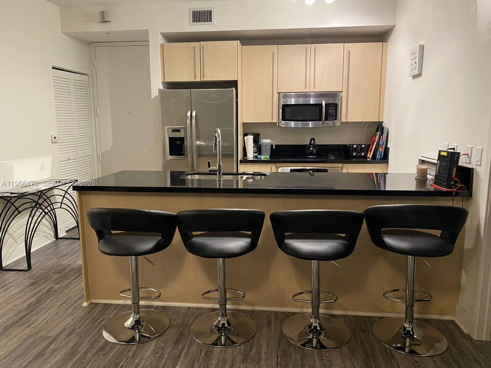 1111 SW 1st Ave # 1422-N, Miami, FL 33130