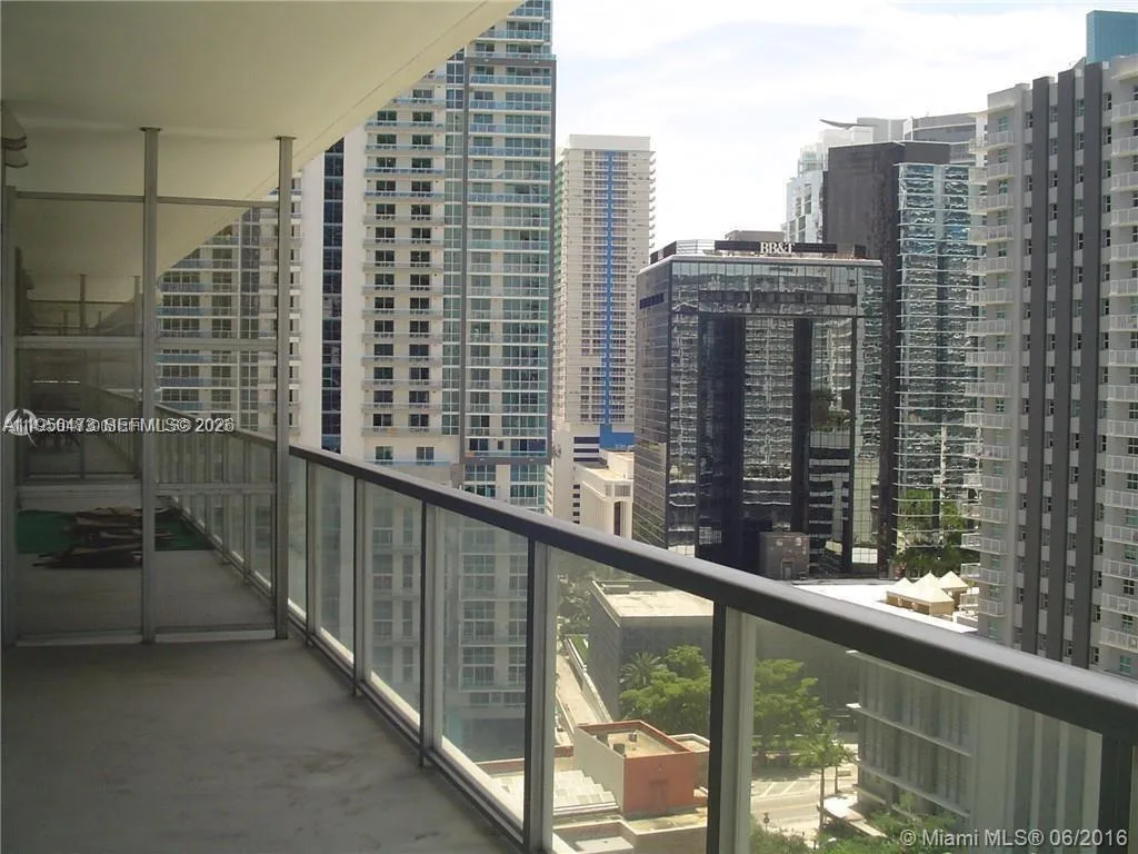 1111 SW 1st Ave # 1422-N, Miami, FL 33130 photo 2