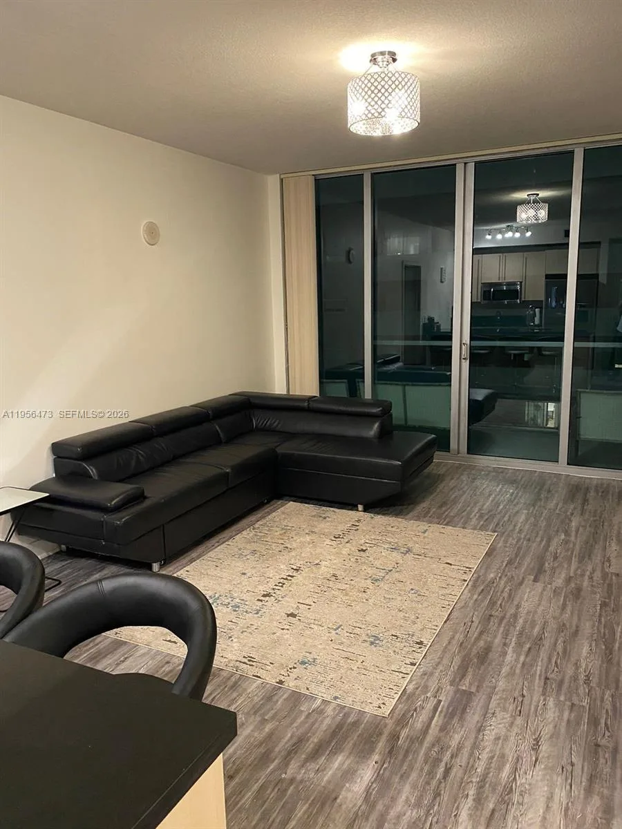 1111 SW 1st Ave # 1422-N, Miami, FL 33130 photo 4